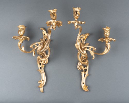 Pair of rocaille sconces, Paris, Louis XV period - 