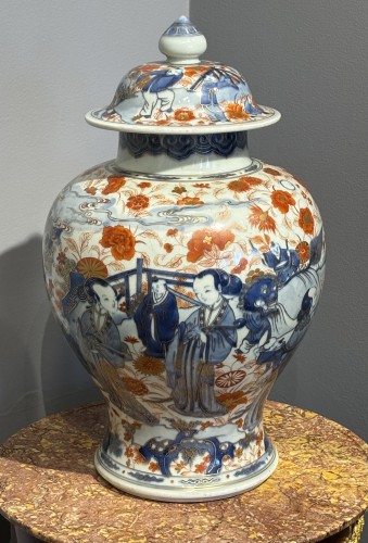 Louis XIV - Pair of covered Chinese porcelain vases circa 1700