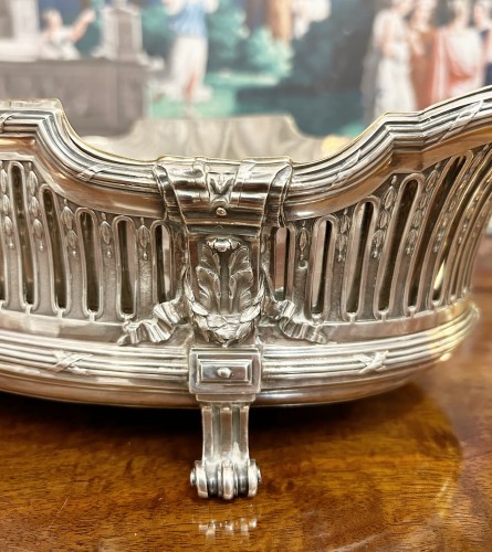  - Lapar, Paris – Important sterling silver centrepiece jardinière