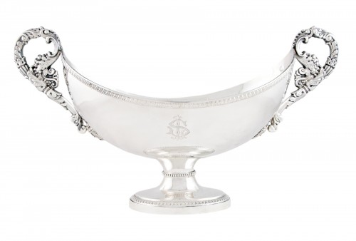 Paris, 1819-1838 – Large silver centerpiece bowl with masks, Vieillard mark