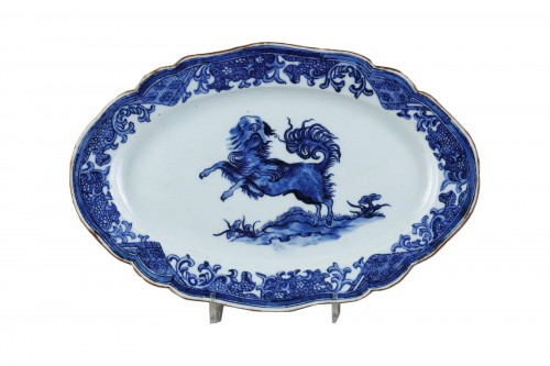 Plat en en porcelaine bleu blanc - Chine epoque Qianlong 1736/1795