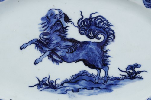 Porcelain dish blue and white  - Qianlong period  1736/.1795 - Asian Works of Art Style 