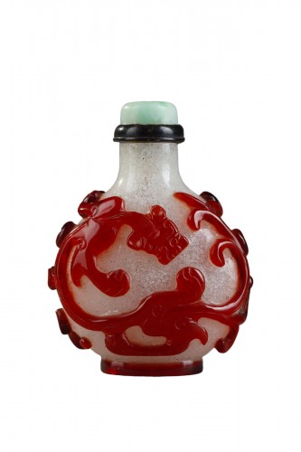 Snuff bottle  glass  overlay - China 1750 - 1820