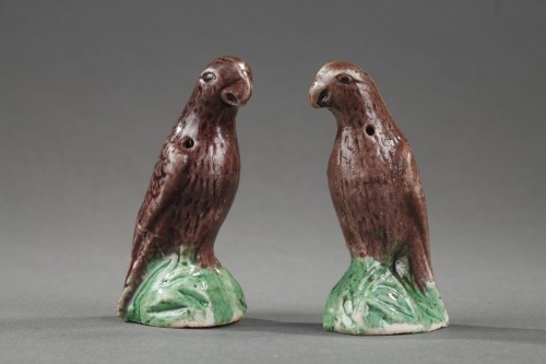 18th century - Parrots in aubergine  glazed biscuit - China Kangxi period 1662/1722