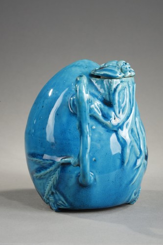 Asian Works of Art  - Wine pot in turquoise blue biscuit - China period 18th century