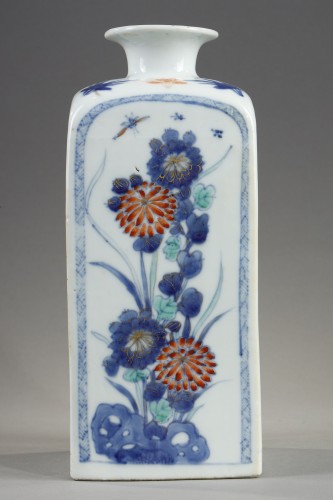 Asian Works of Art  - Pair of porcelain bottles from China circa 1715