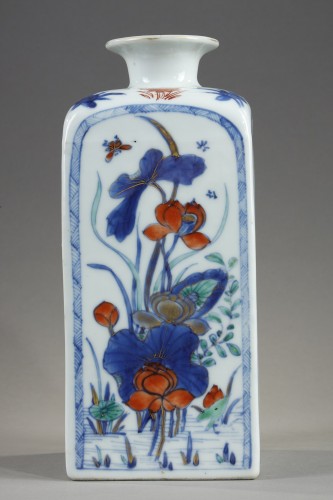 Pair of porcelain bottles from China circa 1715 - 