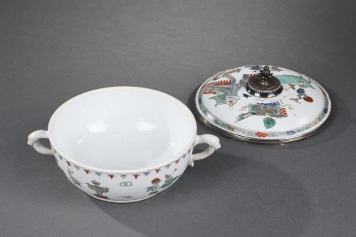 XVIIIe siècle - Ecuelle en porcelaine de la Famille Verte - Kangxi 1662/1722