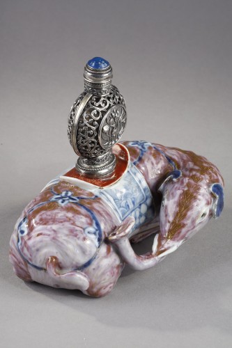 19th century - elephant statuette with a snuff bottle 