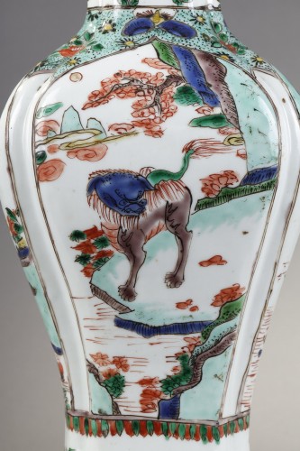 Pair of porcelain vases from the &quot;Famille Verte&quot;  - Kangxi 1662-1722 - Asian Works of Art Style 