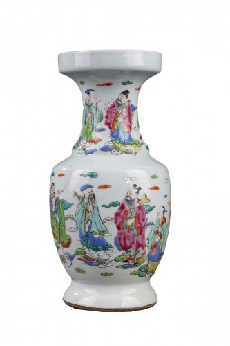 Vase en porcelaine Famille Rose Chine epoque Yongzheng 1723/1735