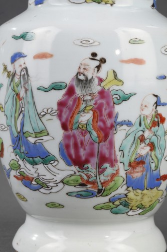 Vase en porcelaine Famille Rose Chine epoque Yongzheng 1723/1735 - Arts d