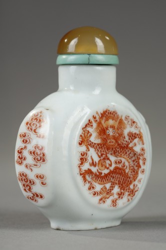 Asian Works of Art  - Porcelain snuff bottle  - Imperial Daoguang 1821/1850