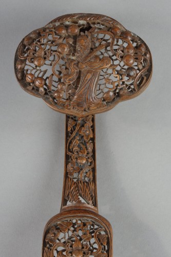 Asian Works of Art  - Scepter in boxwood  China 19th century