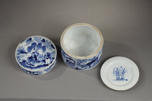 XIXe siècle - Boite en porcelaine bleu blanc, Chine 19e siècle