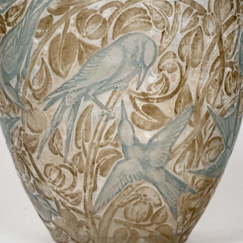 Glass & Crystal  - 1923 René Lalique - Vase Martin Pecheurs