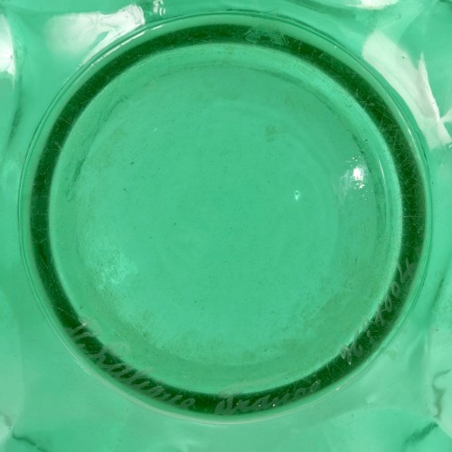 1927 René Lalique - Emerald Green Champagne Vase - Art Déco