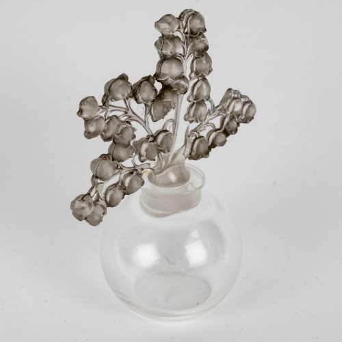Glass & Crystal  - 1931 René Lalique - Perfume Bottle Clairefontaine