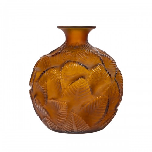 1926 René Lalique - Amber Vase Ormeaux