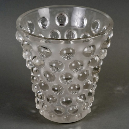 Glass & Crystal  - 1934 René Lalique - Vase Bammako