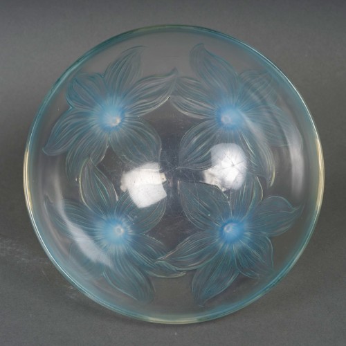 Glass & Crystal  - 1924 René Lalique -bowl Lys Lily