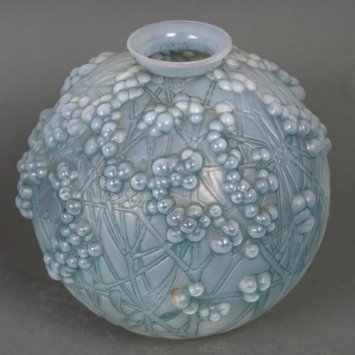 1924 René Lalique - Vase Druide Verre Opalescent Patiné Bleu - Verrerie, Cristallerie Style Art Déco