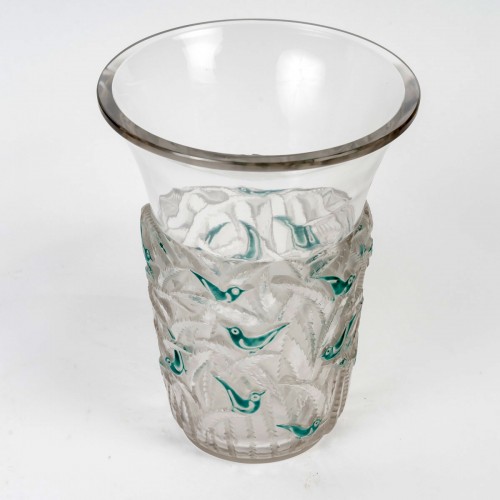 Glass & Crystal  - 1930 René Lalique - Green Enamel Borneo Vase
