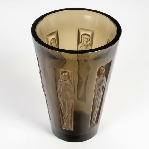 20th century - 1912 René Lalique - Six Figurines Vase