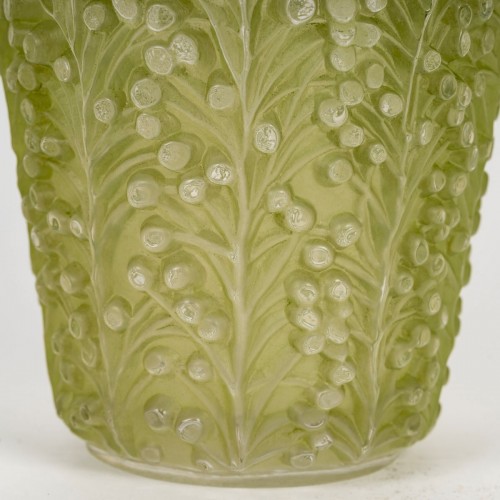 1937 René Lalique - Saint Tropez Vase - 