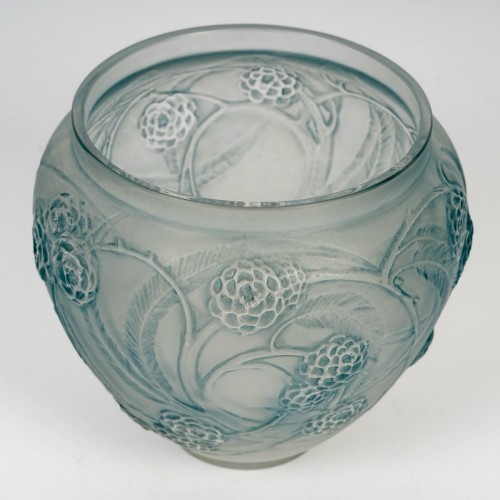 1923 René Lalique - Nefliers Vase - Art Déco