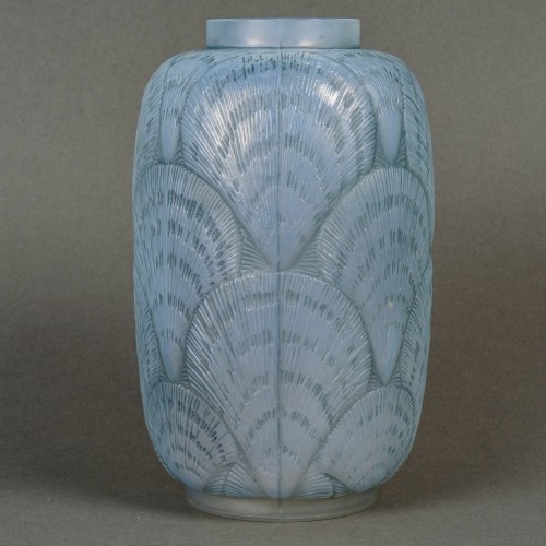 20th century - 1920 René Lalique - Vase Coquilles Shell