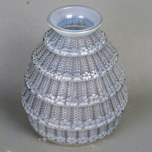 1929 René Lalique - Vase Ferrières - Glass & Crystal Style Art Déco