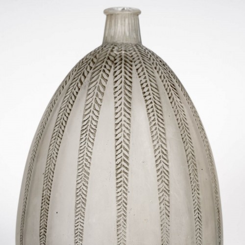 Glass & Crystal  - 1921 René Lalique - Vase Mimosa