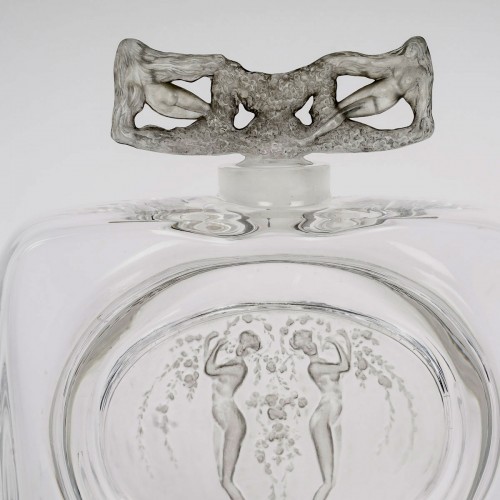 Glass & Crystal  - 1912 René Lalique - Perfume Bottle Two Figurines Glass With Grey Patina