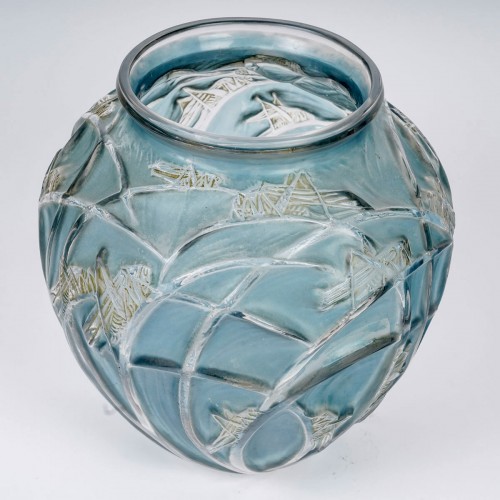 XXe siècle - 1912 René Lalique - Vase Sauterelles