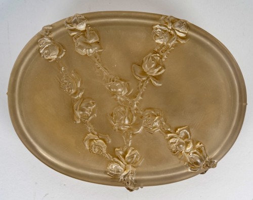 1913 René Lalique - Box Roses En Relief Frosted - 