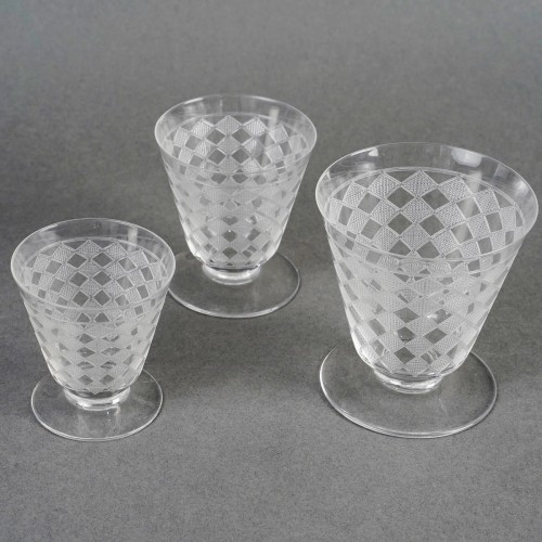 Argenterie et Arts de la table  - Baccarat - Service 36 pièces Quiberon en cristal blanc gravé de Baccarat