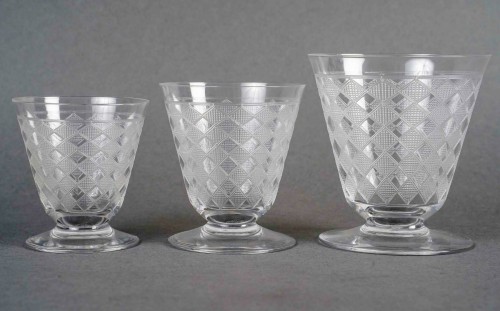 XXe siècle - Baccarat - Service 36 pièces Quiberon en cristal blanc gravé de Baccarat