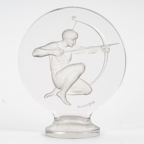 XXe siècle - 1926 René Lalique - Mascotte Automobile Archer Verre Blanc