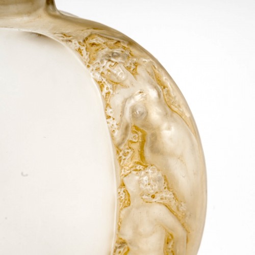 1920 René Lalique Vase Méplat Sirènes Avec Bouchon Figurine Verre Blanc Patiné Sépia - BG Arts