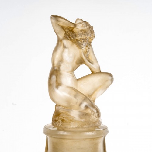 Art Déco - 1920 René Lalique Vase Méplat Sirènes Avec Bouchon Figurine Verre Blanc Patiné Sépia