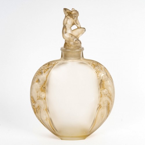 Antiquités - 1920 René Lalique Vase Méplat Sirènes Avec Bouchon Figurine Verre Blanc Patiné Sépia