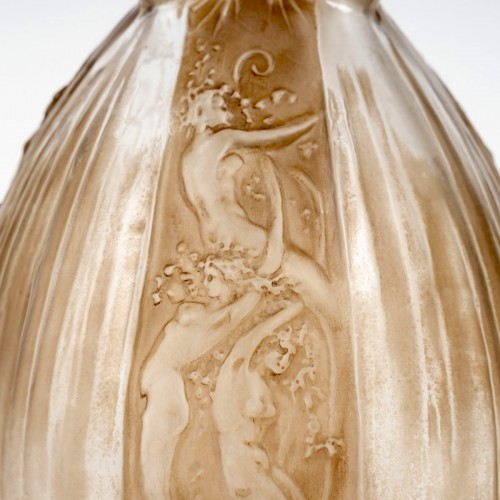 20th century - 1911 René Lalique Decanter Mermaids And Frogs Sirenes et Grenouilles