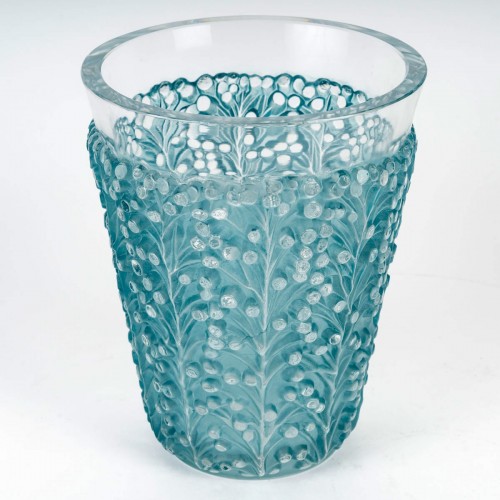 Glass & Crystal  - 1937 René Lalique - Vase Saint Tropez