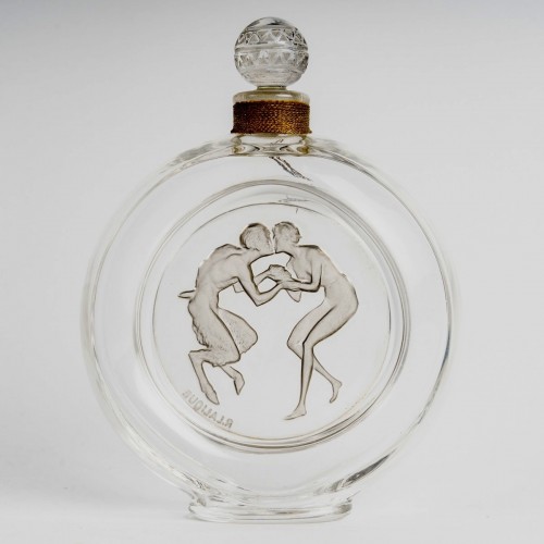 20th century - 1928 René Lalique Perfume Bottle Baiser Du Faune Patina Molinard