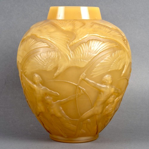 1921 René Lalique - Vase Archers - Glass & Crystal Style Art Déco