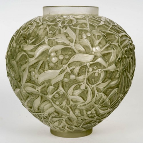 1920 René Lalique - Vase Gui patiné vert - BG Arts