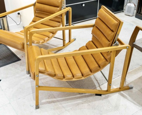 Seating  - Eileen Gray - Ecart International - Pair Of Transats Armchairs Gold Leather