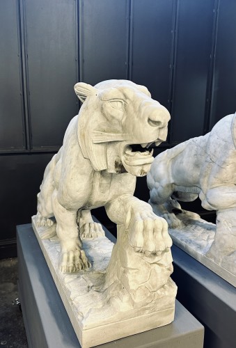 Sculpture Sculpture en Marbre - Paire de grands tigres en marbre blanc, fin XIXe
