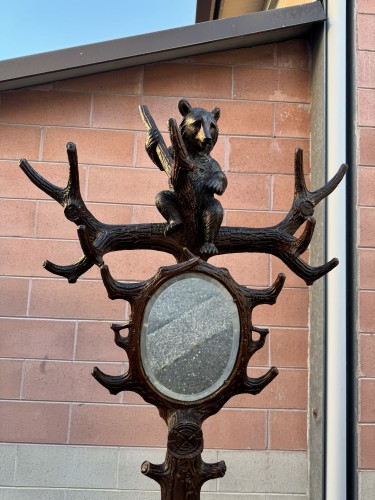 Porte manteau "Ours et ourson dans un arbre", Forêt Noire fin XIXe siècle - Objet de décoration Style 